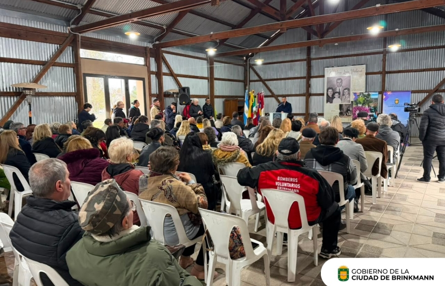 Brinkmann vivió con éxito la 35° edición del Encuentro Internacional de Poetas