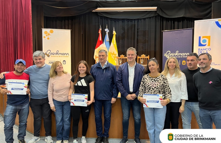 Brinkmanenses recibieron créditos del Banco de la Gente