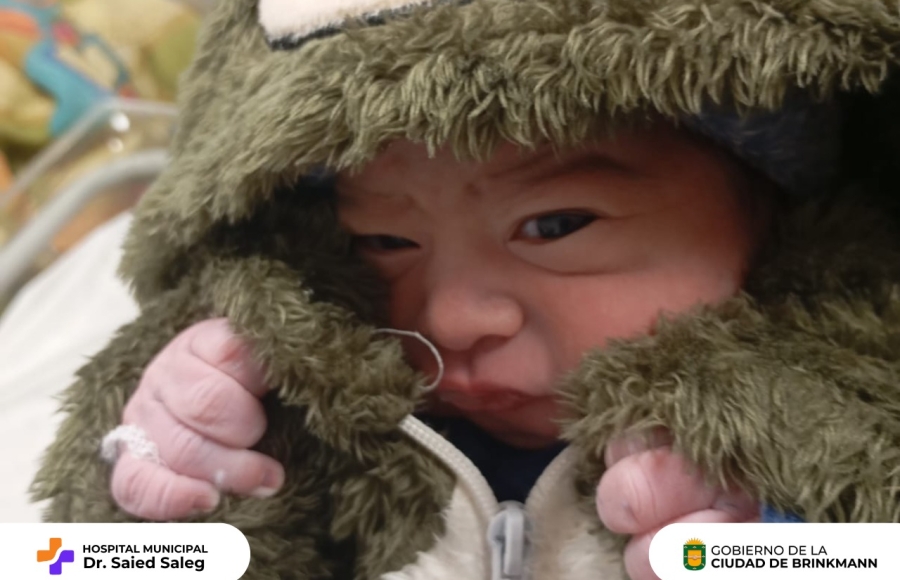 Fausto, el primer bebé que nace en la nueva sala de parto del Hospital Municipal