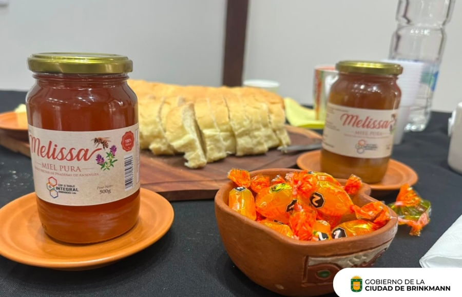 Cooperativa Integral presentó miel "Melissa"