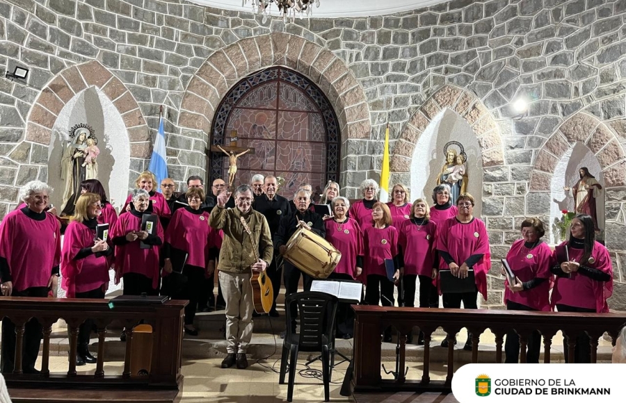 Coro Susana Viarengo viajó a La Falda